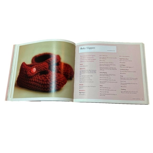 VINTAGE Knits for Modern Babies by Hadley Fierlinger Book - Picture 4 of 4